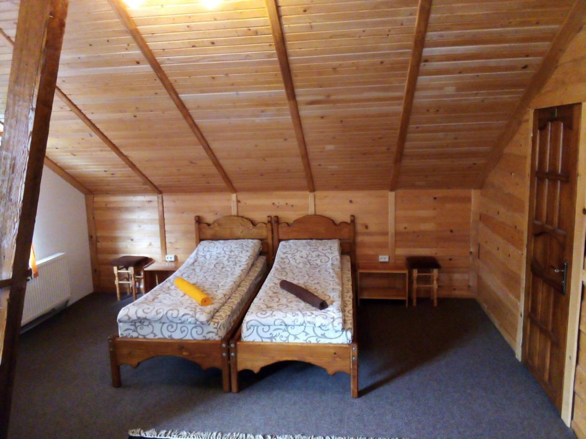 Guest House Mansarda Jaremtsche Exterior foto