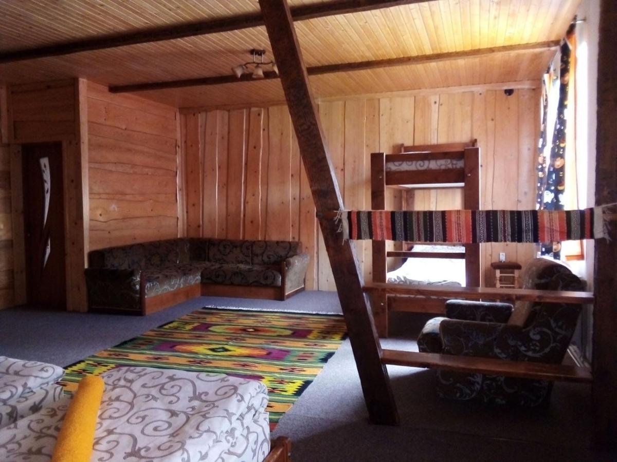 Guest House Mansarda Jaremtsche Exterior foto