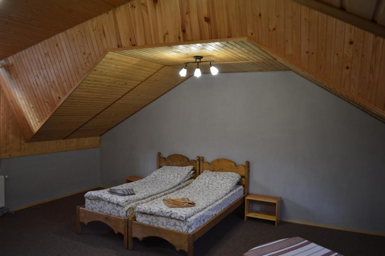 Guest House Mansarda Jaremtsche Exterior foto
