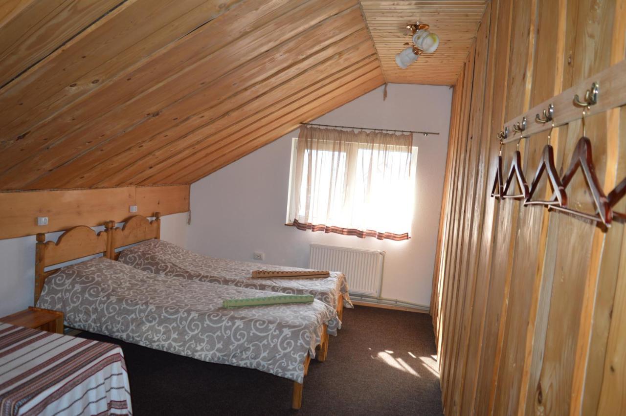 Guest House Mansarda Jaremtsche Exterior foto